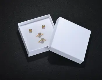 

Customized logo Box For Jewelry 8.9x8.9x3cm 200pcs Necklace Pendant Ring Display Boxes Gifts Jewelry Storage Packaging Boxes