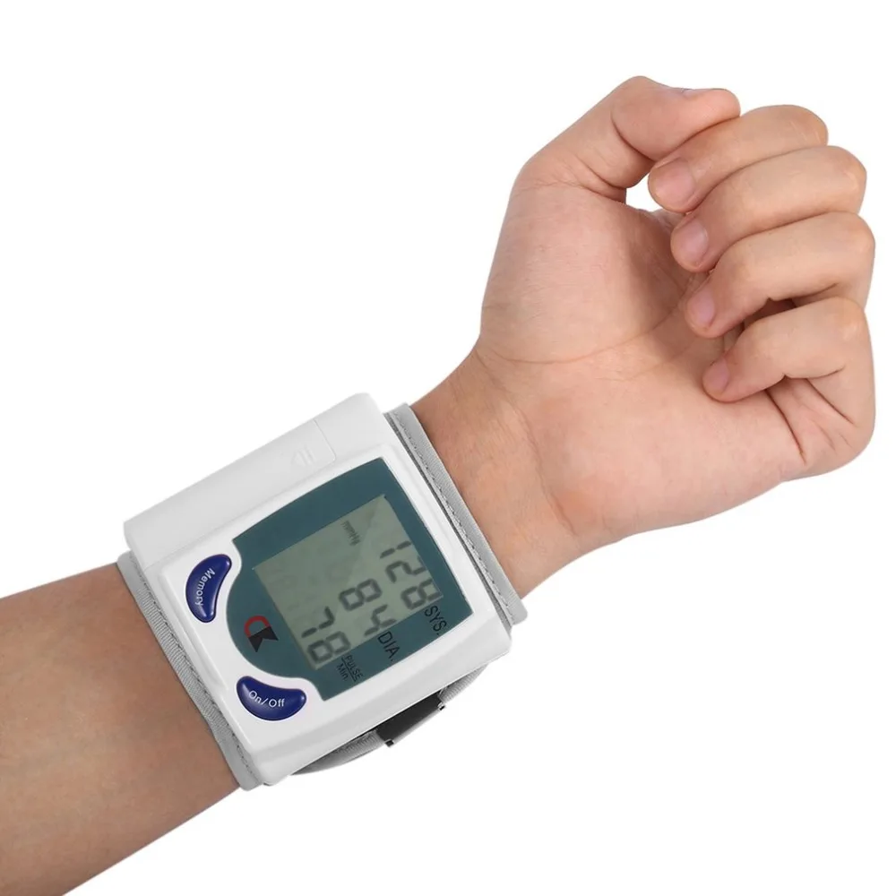 

Automatic Digital Wrist Blood Pressure Monitor for Measuring Heart Beat And Pulse Rate DIA Health Care Toiletry Kits Hot selling