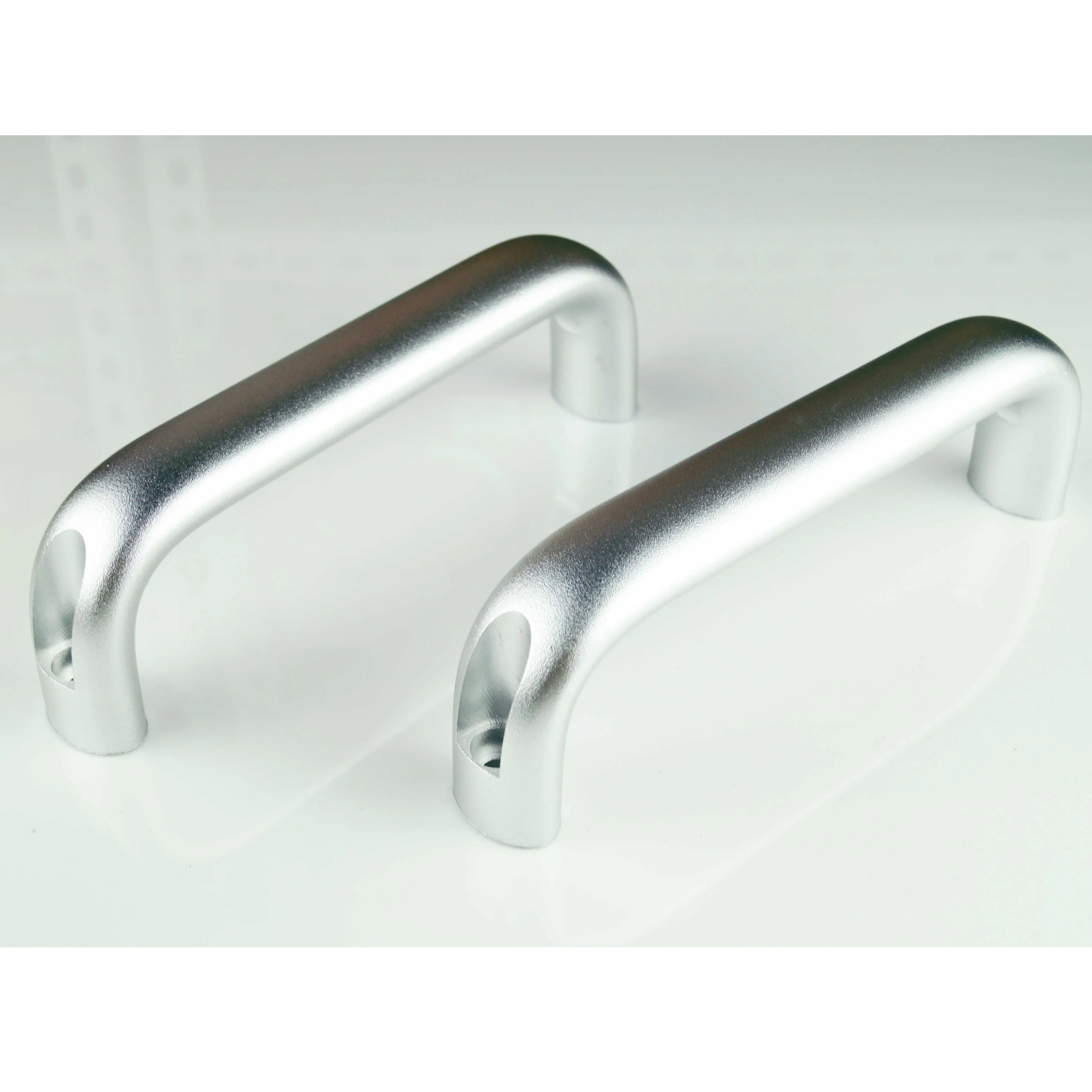 

Aluminum Carbinet pulling handle Euipment handle silver color