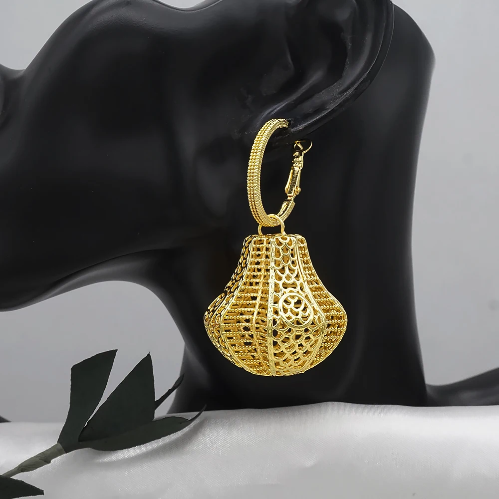 

2021 Fashion Luxury Unique Hollow Out Earrings Women Fashion Vintage Drop Dangle Earrings Statement Jewelry