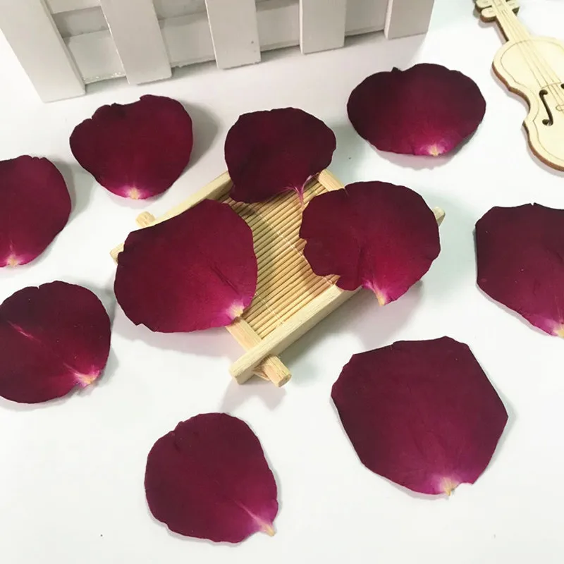 酒红色