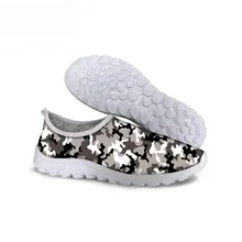 HYCOOL/Женская обувь на плоской подошве; Модные женские кроссовки с объемным камуфляжным принтом; женская обувь для бега; легкая пляжная обувь без застежки