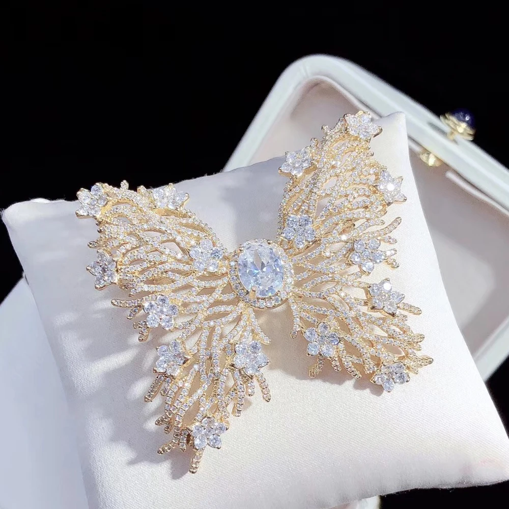 1PC 46x37MＭ Ｇolden Plated Mixed Color CZ Ｍicro Butterfly Brooch