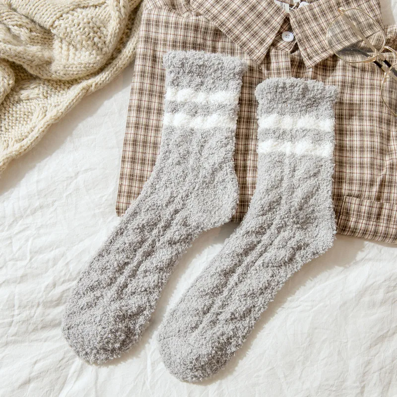 Зимние женские теплые носки коралловые бархатные женские носки для девочек повседневные пушистые домашние Тапочки - Цвет: Хаки