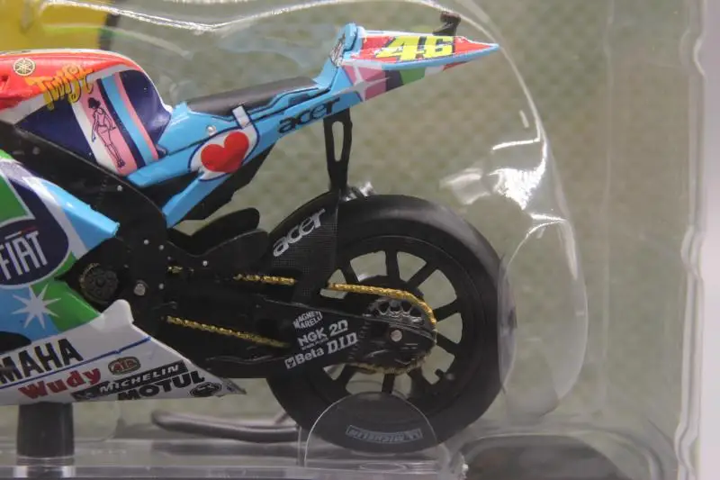 Leo 1:18 FIAT Yama ha YZR-M1 2007 мотоцикл Rossi сплав модель автомобиля литье под давлением металлические игрушки подарок на день рождения для мальчика