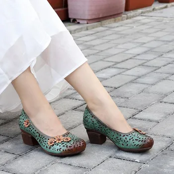 

Hollow out Retro Pumps Hand Painted Flowers Pattern Stitching Genuine Leather Slip-On Heels Elegant Ladies Shoes Women T-778