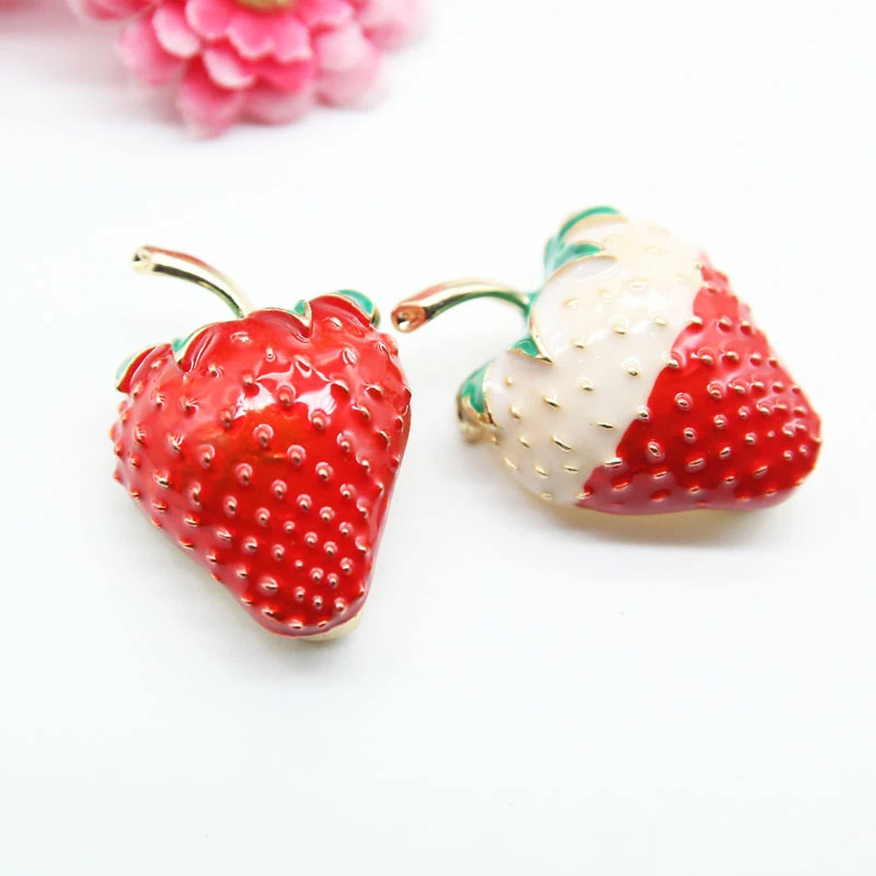 Enamel Red Color Strawberry Brooches For Women Summer Style Fruit Accessories Hat Bag Jewelry Wedding Pins Good Gift
