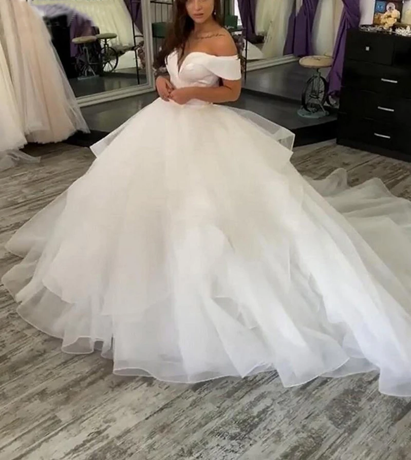 

Romantic Organza Puffy Ball Gown Wedding Dress Tulle Off Shoulder Ruffle Skirt Bridal Dress Lace Up Sweep Train Wedding Gowns