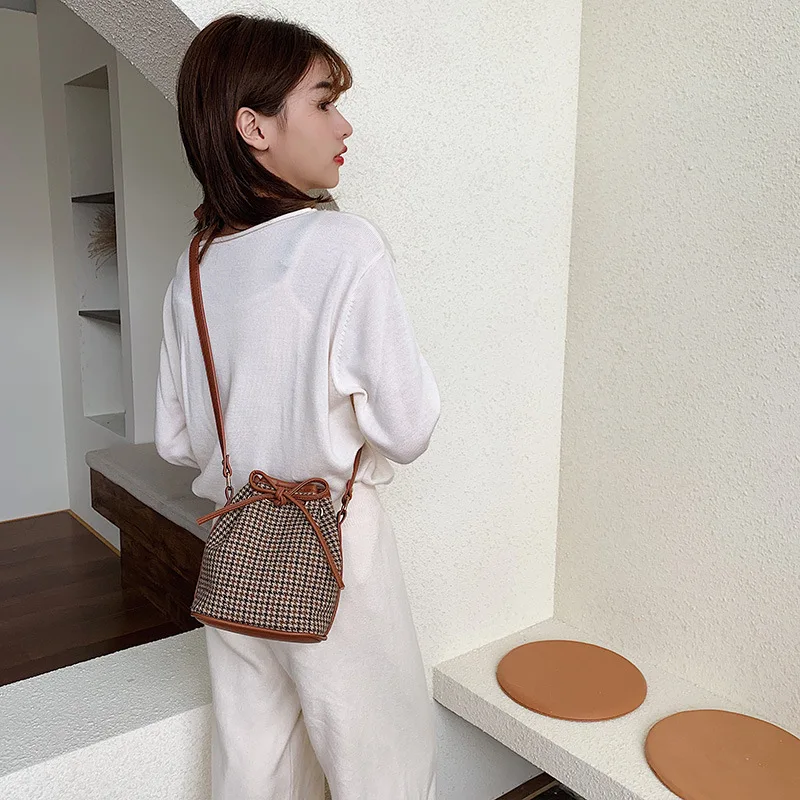 

2019 Autumn New Style WOMEN'S Bag Korean Style Bag Shoulder Bag Thousands of Birds Bucket Bag Oblique Versatile WOMEN'S Bag Bow