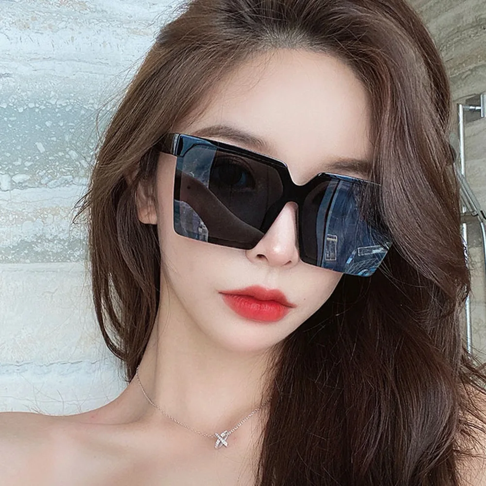 

One-piece Square Sunglasses Women Luxury Designer Gradient Sun Glasses Female Streetwear Party Gift Versitile Eyewear Shades UV