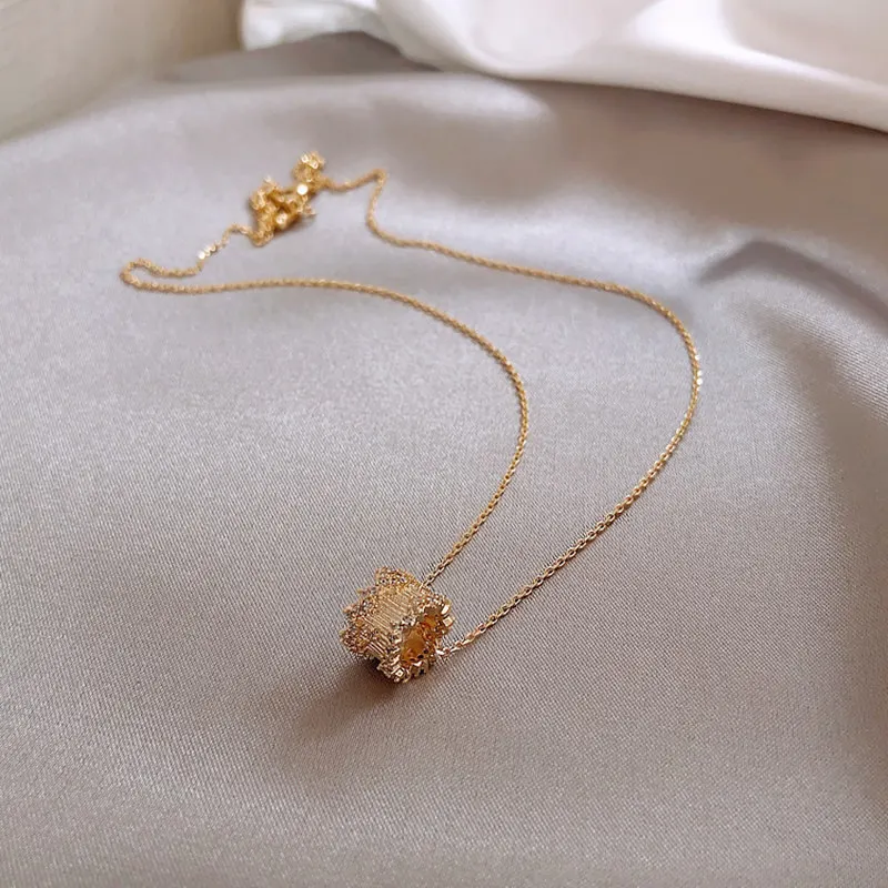 Изысканное круглое отверстие ожерелье темперамент простой кулон золотой цвет ключицы ожерелье Корея модное ожерелье женские ювелирные изделия