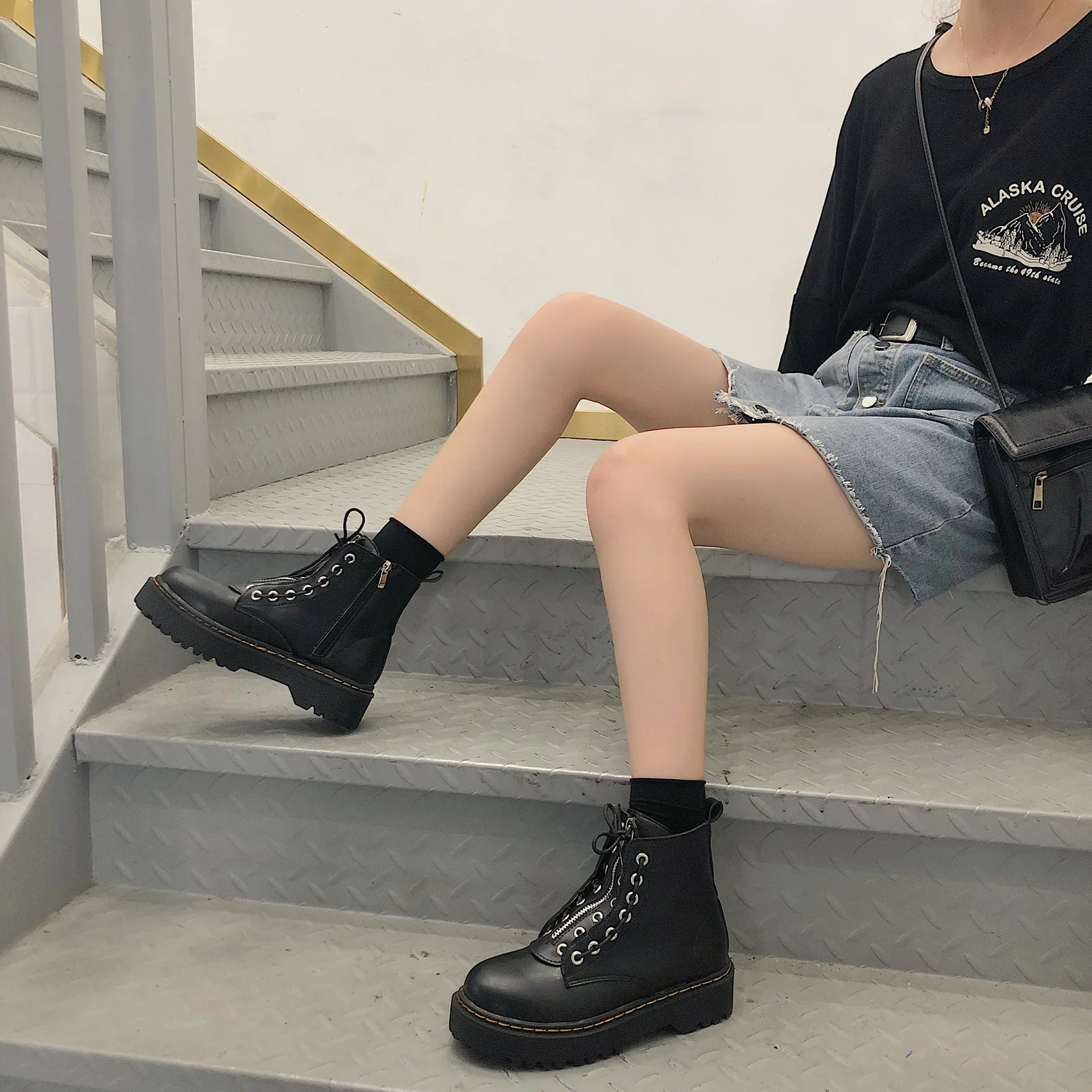 Botas de estilo coreano Martin para mujer, botines de estilo británico,  Punk, Con parte inferior gruesa y alta ayuda|Botas hasta el tobillo| -  AliExpress