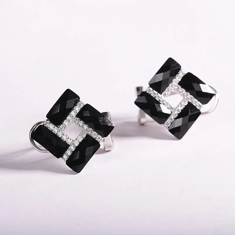 12687184587_1002566014