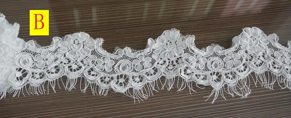 Lace Crafts 3 Meters/Piece Wedding Veil Bridal Shawl Off White Eyelash New!6CM Width Handmade Corded lace Color: Off White