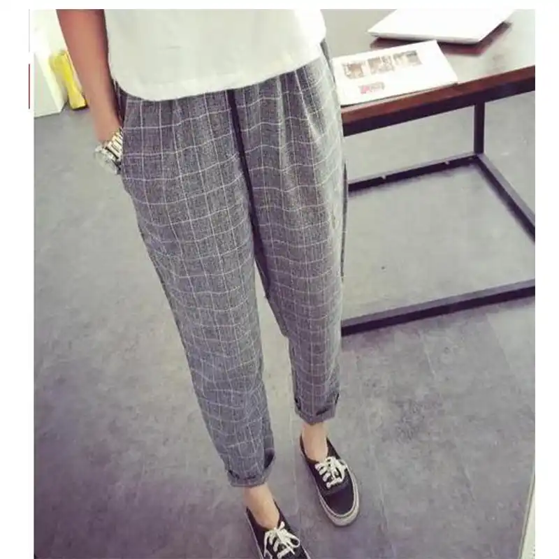 women's plaid capris