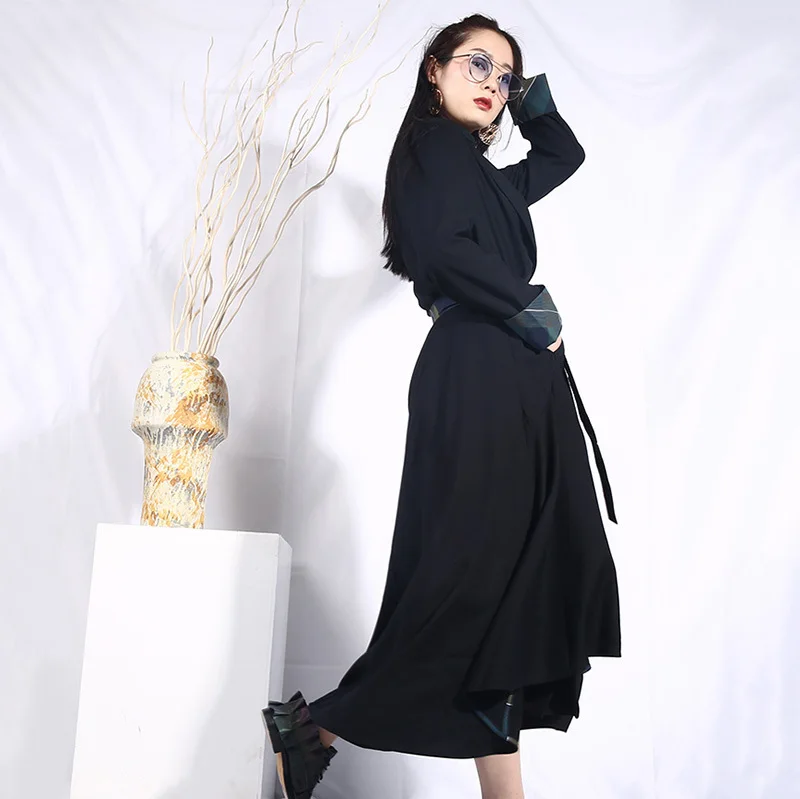 Fashion Tide New Spring Women Asymmetric Lapel Long Sleeve Striped Split Joint Irregular Windbreaker Trench Fashion Coat JO552