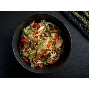 

Egg noodles with chicken and vegetables Sharp