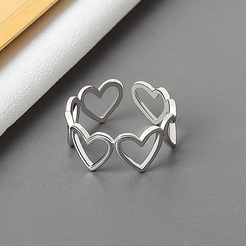 Кольцо из серебра 925 пробы с полыми сердечками популярное ювелирное изделие