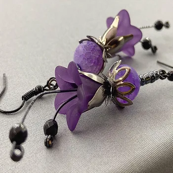 

Gothic Purple Flower Earrings - Frosted Flower Bud Earrings - Agate Earrings