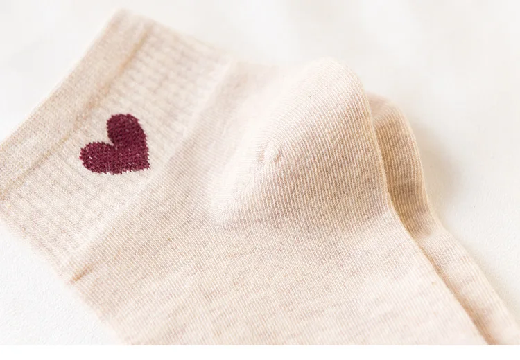 Spring And Autumn Low Top Short Socks Sports WOMEN'S Socks Heart Pattern Fashion Comfortable Breathable Zhuji Socks Women's Fash