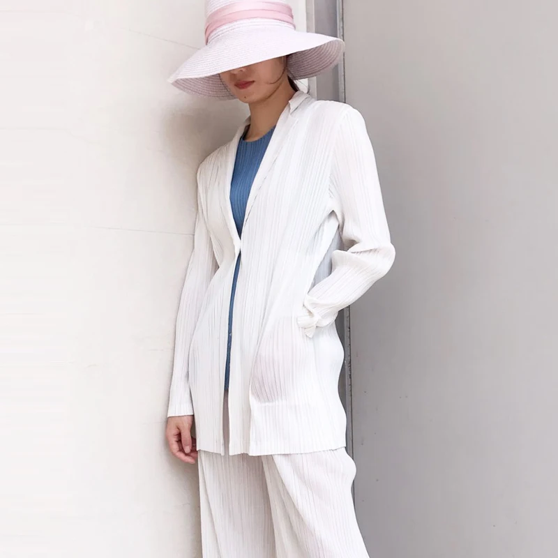 

Miyake folds Basic Pleated one button solid color long-sleeved lapel blazer free shipping