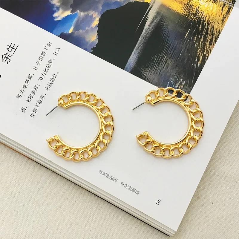 Europe New Vintage C letter Shape Stud Earrings For Women Girls Simple Charm Jewelry Brincos Gift AE101 | Украшения и аксессуары