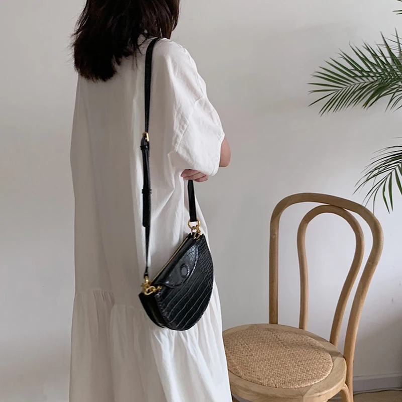 

NEW-Vintage Crocodile Chain Bag Shoulder Messenger Bag PU Leather Semi-Circle Saddle Bag Handbag