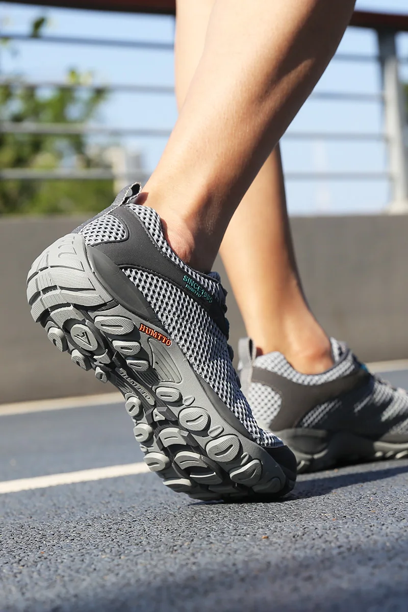 HUMTTO Hiking Shoes Men Breathable Outdoor Sports Climbing Shoes