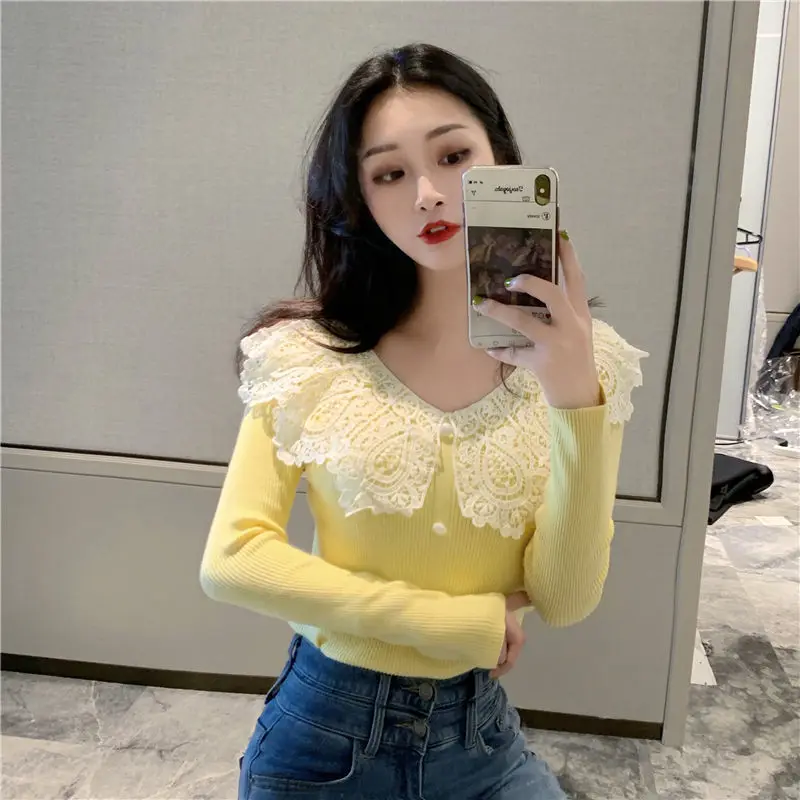 2020 spring and autumn new Korean temperament lace edge stitching V-neck yellow long-sleeved sweater French niche | Женская одежда