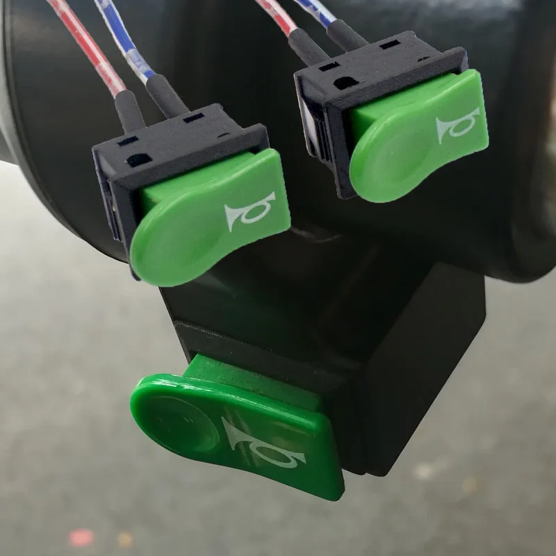 1x Universal Boot Rocker Hupenschalter 10A 125V AC 6A 250V 2Pin Schwarz Refit Snap-in ON-OFF Hupenknopf