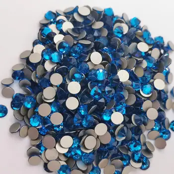 

Capri Blue Rhinestones 8 Big 8 Small FlatBack No-HotFix 3D Nail Art Decoration Rhinestones Golden Back
