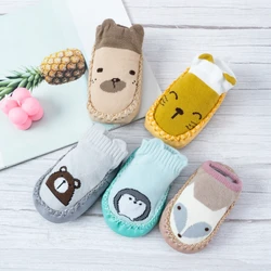 Chaussettes souples antidérapantes pour bébés, avec semelles en caoutchouc, chaussures pour bébés filles et garçons, motif de dessin animé, collection printemps automne, 2021 