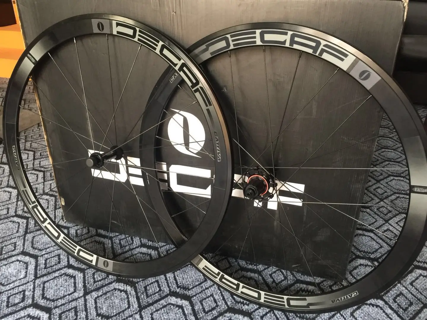 

Java Good Fertile Highway Car Breaking Wind Wheel Set Aluminium Alloy 120 Ring Ultra-Light Highway Wheelset Deca High Knife Whee