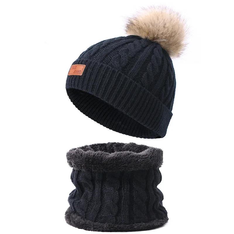 B Детский комплект из шапки и шарфа, зимние однотонные шапочки Skullies с двойным помпоном из искусственного меха, высокое качество, вязаное кольцо для шляпы, шарф, шапка - Цвет: B
