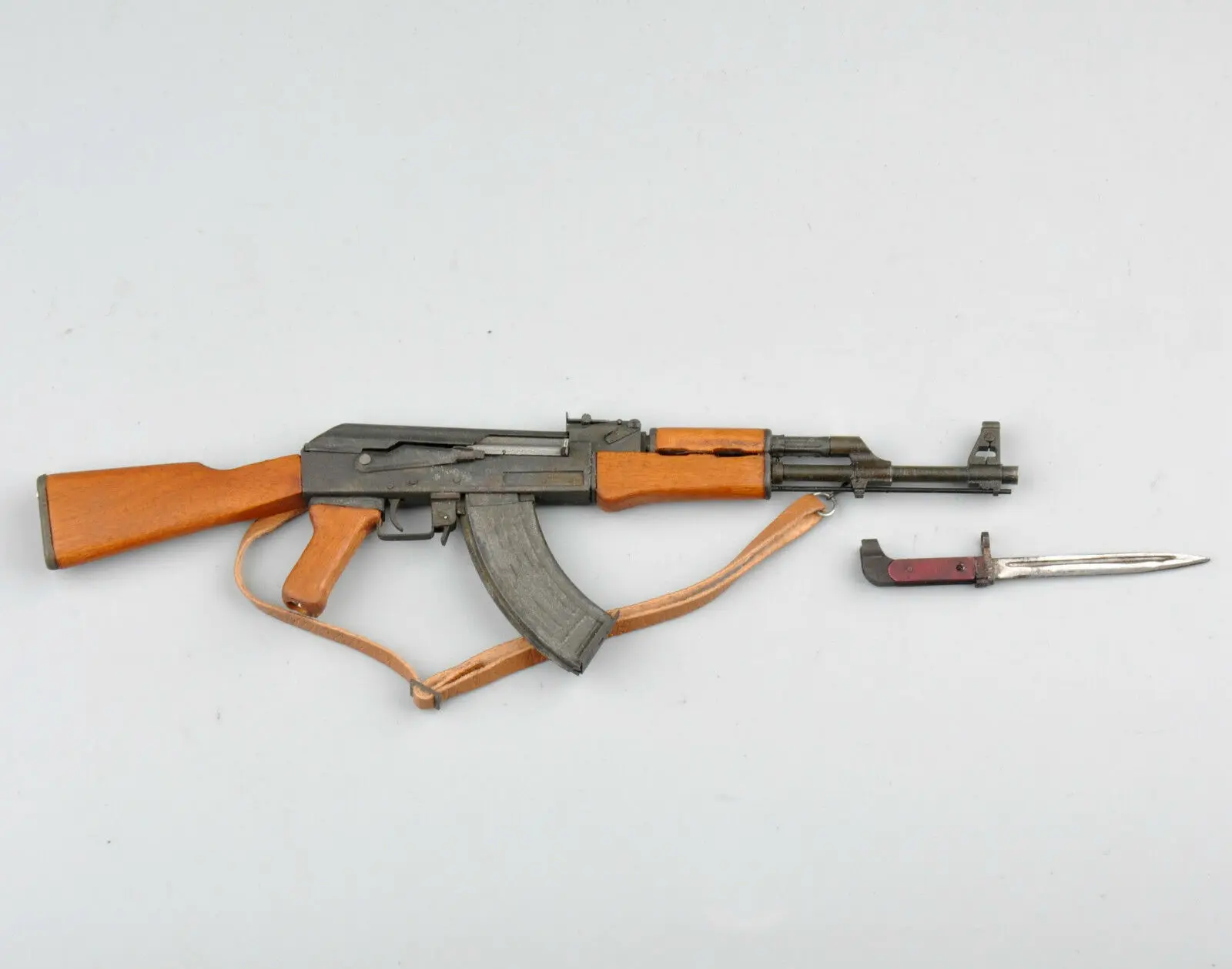 1/6 весы металлические игрушки AK47 модель комплект с со штыком оружие Модель для