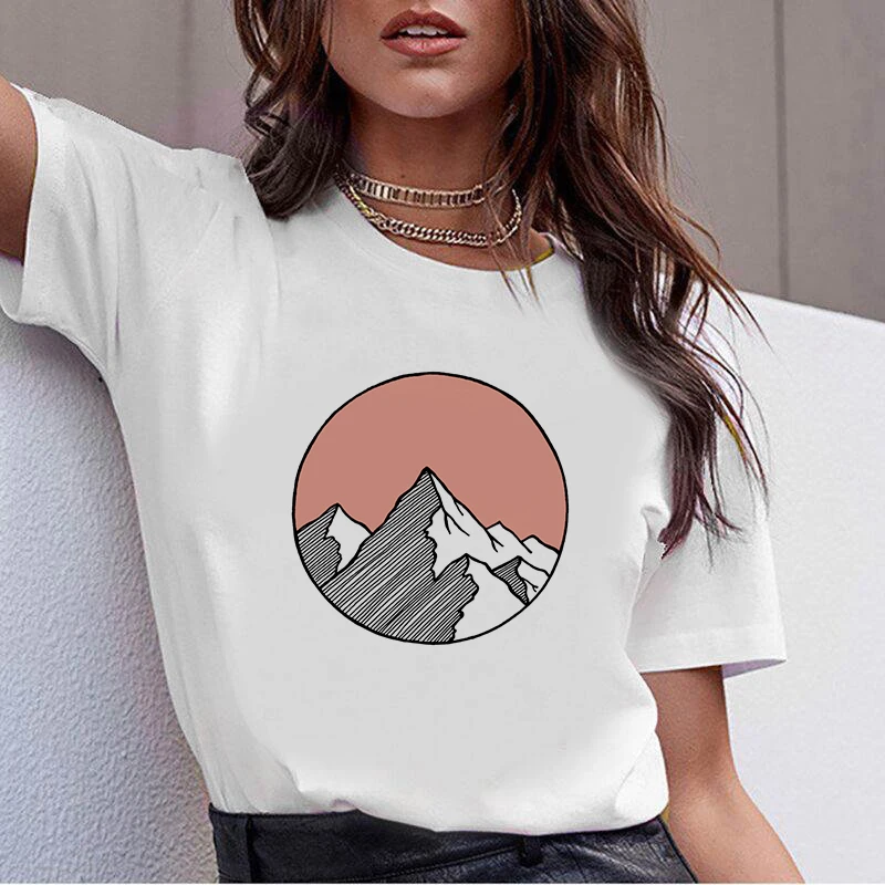 

The Great Wave of Aesthetic T-Shirt Women Tumblr 90s Fashion Graphic Tee Cute T Shirts And Mountain scenery Summer Tops Female