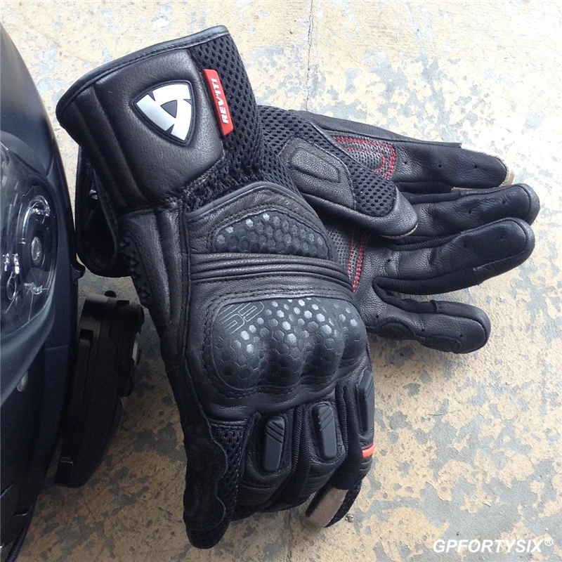 

BLACK REVIT DIRT2 Perforated Breathable Motorcycle Gloves Carbon Protection Genuine Leather Glove Touch Screen Gloves moto Luva