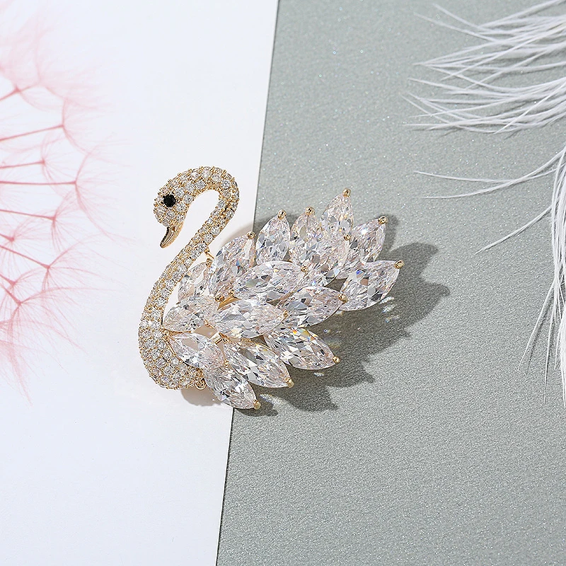 Sparkly White Zircons Swans Brooch Elegant Crystal Rhinestone Silver Gold Brooches Pins Gift for Women Animal Jewelry broche