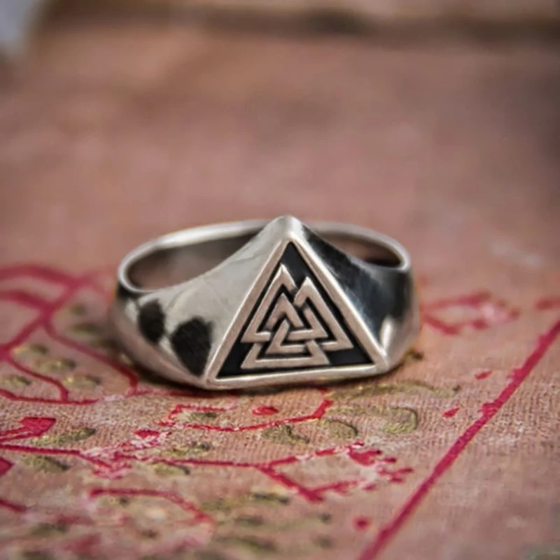 

Ancient Valknut Stainless Steel Viking Symbol Ring Nordic Runes Protection Signet Rings Pagan Jewelry