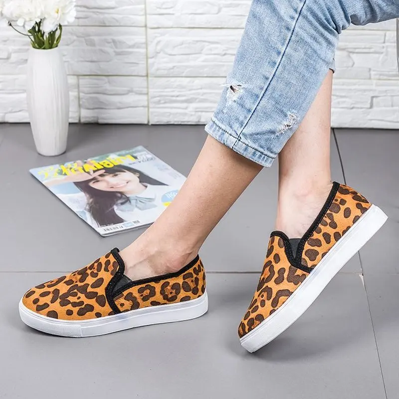 

2019 new flats shoes casual flat girl hot sale shoe woman round toe slip on wxx035