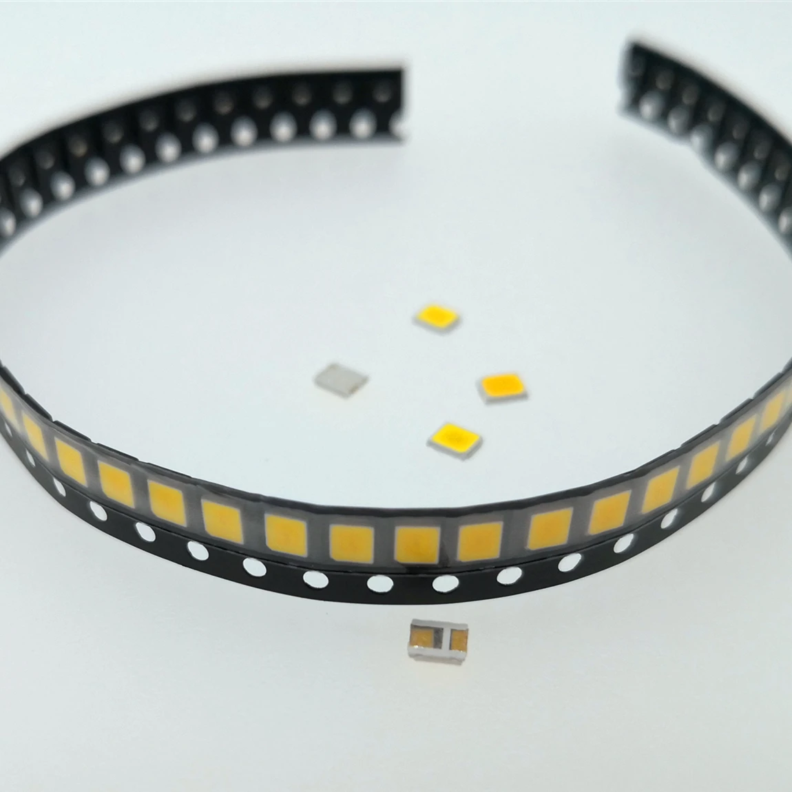50 шт. SMD СВЕТОДИОДНЫЙ 2835 1 Вт 0,5 3V 6V 9V 18V 36V 50-135LM Теплый Холодный белый Ультра яркий поверхностного монтажа PCB светодиодный светильник на светодиодах