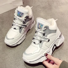 Водонепроницаемые зимние сапоги; женская обувь с мехом; Зимние Теплые ботильоны на танкетке; нескользящие женские кроссовки; zapatos mujer; K956