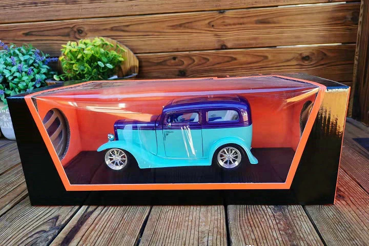 Тонкая 1:18 1931 старая модель автомобиля небесно-Голубая дверь может быть открытая модель коллекции сплава