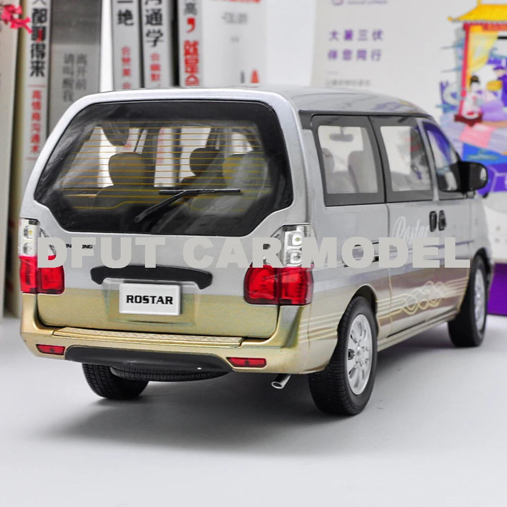 1:18 Масштаб сплава игрушечных транспортных средств Jinlong Jinrui ROSTAR MPV модель автомобиля детских игрушечных автомобилей авторизованный игрушки для детей