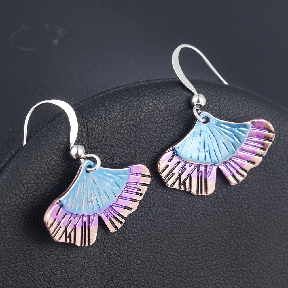 

2019 New Vintage Women Leaves Silver Fan-Shaped Ear Hook Dangle Drop Two-tone Earrings Wedding Jewelry Christmas Gift Wholesale