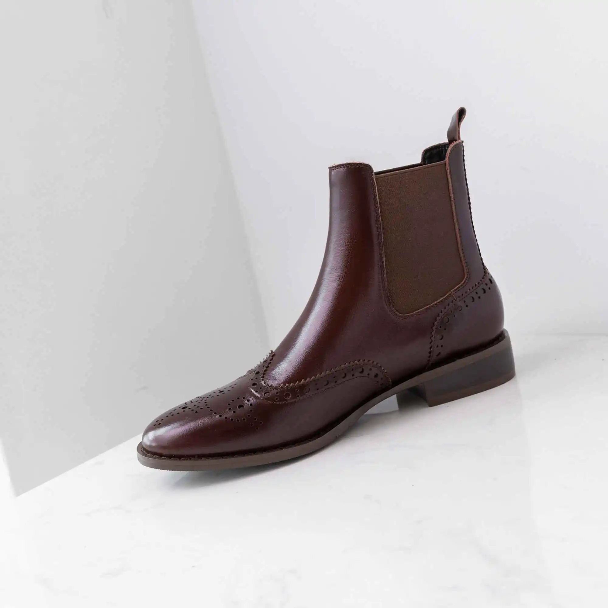 Krazing pot/Яркие ботинки «Челси» из натуральной кожи с круглым носком на толстом низком каблуке; теплые офисные Ботинки «Челси» с резным узором; L8f2 - Цвет: Бордовый
