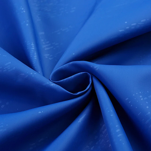 야외 애호가를 위한 필수품: 편안하고 내구성 있는 하이킹 자켓