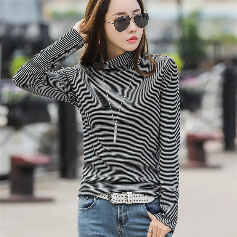 

2019 Atutumn Striped Turtleneck Female T Shirt Large Size Loose Button Sleeve opening Women's Tshirt Winter Black White T-Shirt