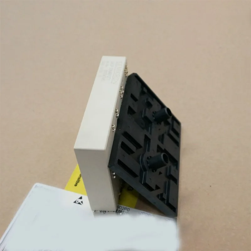 O1CN01F35LRv28eoT2B9Eki_!!1795207958