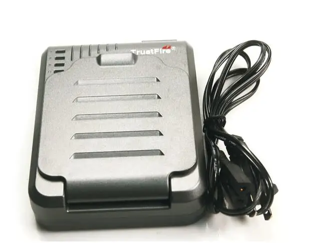 2* TrustFire 18650 3,7 V 2400 мА/ч, Перезаряжаемые защищенный батареи+ Trustfire TR-003 4P Универсальный литий-ионный аккумулятор Батарея Зарядное устройство, 20 компл./лот